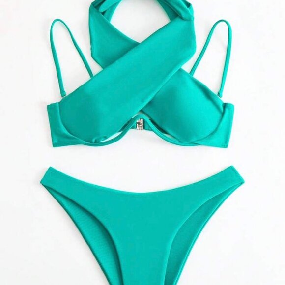 Swim in Style: Cross Halter Underwire Bikini Set - Picture 3 of 5